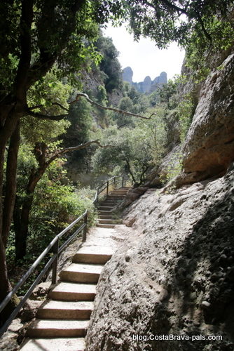 randonnée à Montserrat - les escaliers