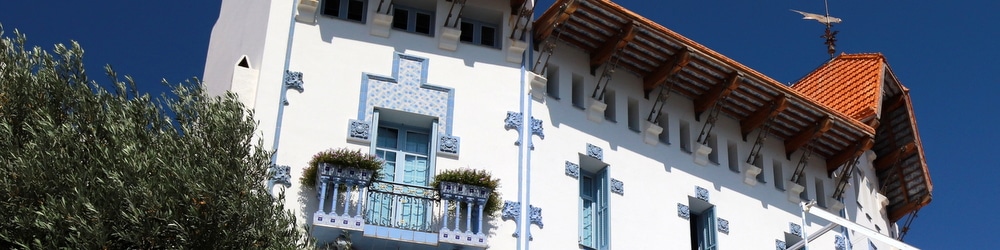 La-maison-bleue-de-Cadaques-casa-Serinyana